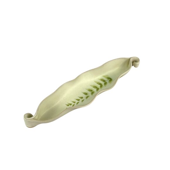 Hilborn Canadian Ceramic Leaf Dish - Handcrafted Art Pottery With Leaf Design - Picture 1 of 7